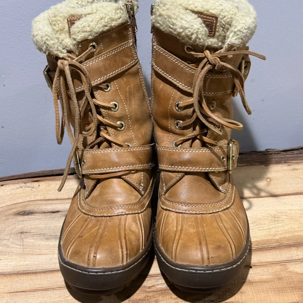 Sperry Saltwater Leather Duck Boot Faux Fur Cuff Size 7 A38